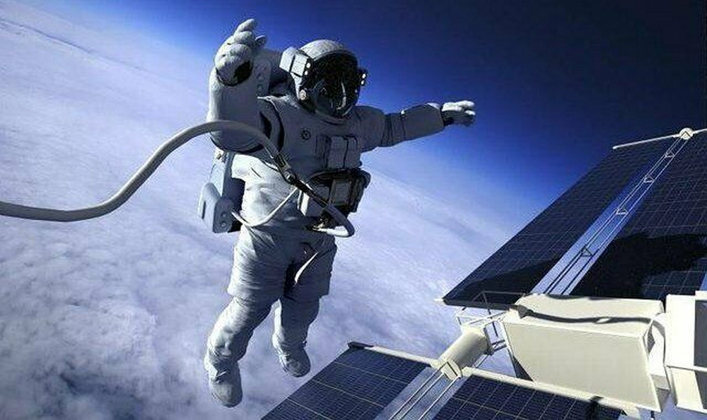 Какая зарплата у космонавтов в России и за рубежом?
